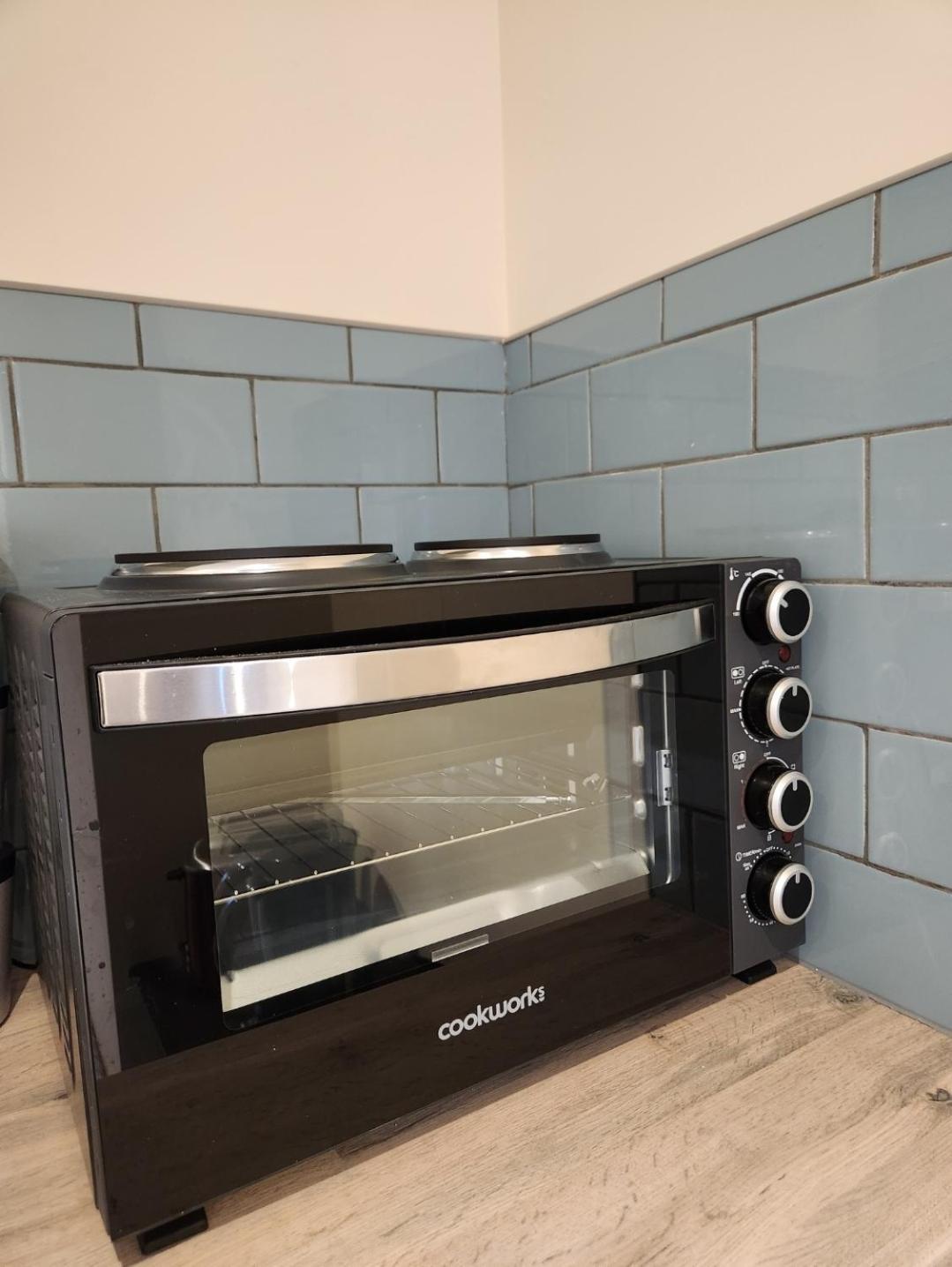 Ensuite Studio Flat Crawley-Gatwick Ifield Экстерьер фото